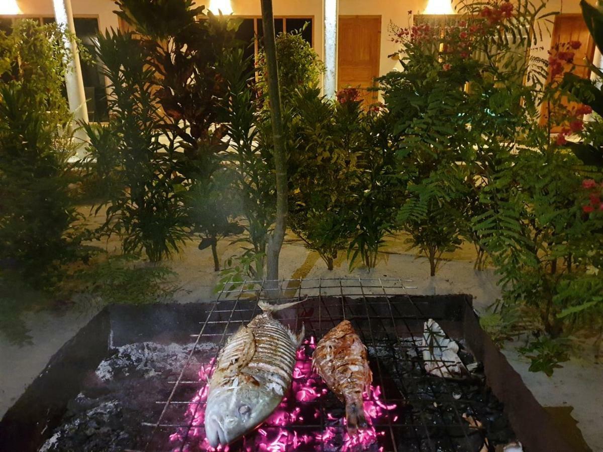 Thoddoo Beach Holiday Экстерьер фото